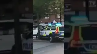 Polisjakt - polis k&ouml;r in i stillast&aring;ende bil #polisjakt #f&ouml;rdig #r&aring;n #fyp