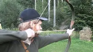 Archery - Thumbdraw fast loading on right side, arrows in backquiver