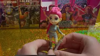 KPop Demon Hunters Blind Box Opening with the Kye Sisters - Rumi! 