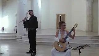Daniela Mastrandrea - Ad occhi chiusi (chitarrista A. Castellaneta, flautista L. Narcisi)