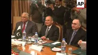 Holbrooke meeting Pakistan Foreign Sec, handshake