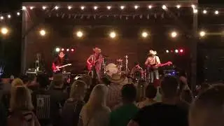 Live at the Wildcatter Saloon - 4 Minutes