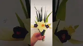 Квіти з гофропаперу /Corrugated paper flowers