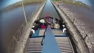Le pont canal du Gu&eacute;tin sur l'Allier