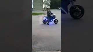 petite moto &eacute;lectrique daymak em1 turbo