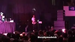 No DJ: Lil Wayne Throws Mic at His DJ (BEST VIEW)