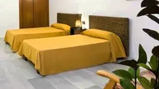Las Piramides Apartments