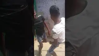 Pue Pue - Dj Fack Do Beat Mostra A Dan&ccedil;a A Um Menor