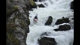 Каякинг на водопаде Бенхэм, 480 куб. футов в секунду