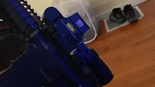 (Thank you guys so much for 1,000 subs!!!!!!!)Unboxing my Eotech Replica for my Airsoft gun!