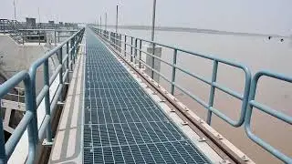 Khanki Barrage Wazirabad water flowing through gates