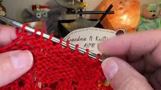 ASMR 🧶Warm knitting relaxation, charming hearts pattern ❤️daily affirmation 🙏👍