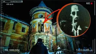 ЗАМОК В ЗАКЛЮЧЬЕ: Паранормальные Явления! 😱🏰