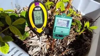 Dr.Meter Moisture Sensor Meter, Soil Water Monitor, Hydrometer for Gardening, Farming