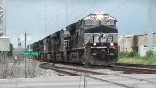 NS 3623 (GE ET44AC) leads LH21.