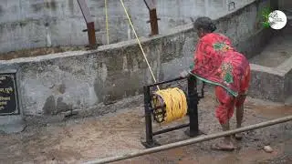 Pulley Lifter: Innovative Design Effortlessly Lifts Water From Well