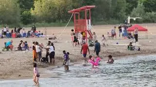 A Day at Bluffers Park Beach: Captivating 4K Scenes