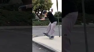 @authenticandyanderson 720 Manual 😂 #shotoniphone #skateboard #skate #andyanderson