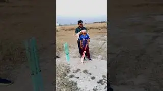 आंख पर पट्टी बांधकर किया Challenge || 🏏😜 #trending #viral #cricket #ayanasadraja #reels #shorts
