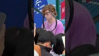 Generous Andrey Rublev signs as many autographs & takes as many selfies as possible after training