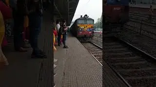 12110-Panchavati Express (MMR-CSMT) With WCAM-3 #train #shorts #viral #indianrailways #wcam3