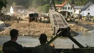 Lichtblick im Flut-Chaos: Bundeswehr baut Behelfsbrücke im Kreis Ahrweiler
