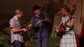 01 Foghorn Stringband 2014-01-18  Horseshoe Ben