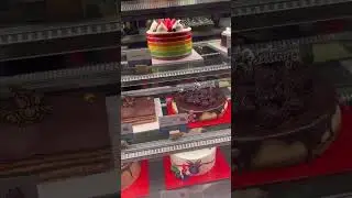 Christmas Cakes are in!! Paris Baguette 🧦 🍰 #christmas2025  #shorts