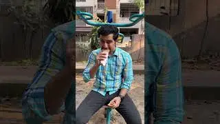Kiske Chicken Kebab Rolls Hai Better? - Kolkata Kathi Roll Ya Rolls King #shorts