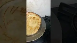 Lanche da tarde bruaca com caf&eacute;