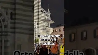 Ostensione del sacro cingolo dal pulpito d&iacute; Donatello a Prato