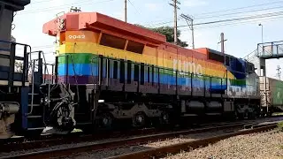 TREM COM A  DASH-9 9042