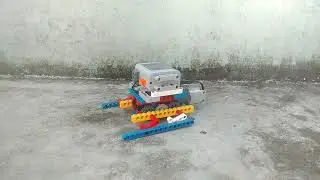 Lego 9686 walking robot 1