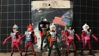 Sealed Swoppet Spaceman Set by &ldquo;The Cake Hut&rdquo; with Swoppet Spaceman Specimens, Mid/Late 1970s?
