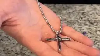 Review of the MUERDOU Cross Necklace!