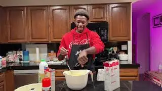 KEY BAKES A CAKE?! WHO HURT THIS MAN😭💀 || Cooking With Key Part 2