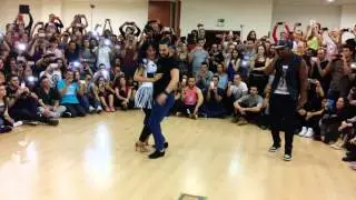 Daniel y Desiree bailan 