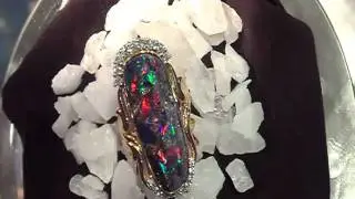 Amazing Opal 18k Ring