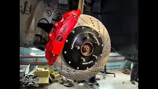 Chrysler 300C на мощных тормозах HP-Brakes / Полная замена суппортов, дисков и колодок
