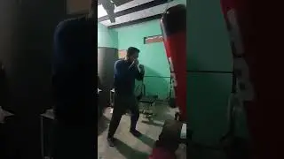 Boxing #boxing #boxingtraining #heavyequipment #boxingbasics #hardbodies #punching #punches #reels