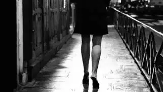 6 inch heel sexy mules filmed in Pas De La Mule street Paris