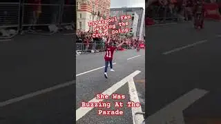 Liverpool Fan keeping crowd entertained while waiting for the bus. #lfc #parade #liverpoolfc #fan