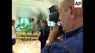 Czechs vote in historic first for ex-Communist Europe