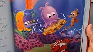 Disney: Finding Nemo- A Big Blue Christmas
