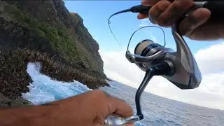 Rock FISHING Sumbawa INDONESIA 🎣 Bluefin TREVALLY Coral TROUT  Calamari CUMI CUMI🦑