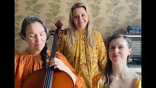 More Like Me - Laura Lamn and The Garden Voices (Live)