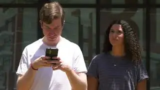 METRORail Safety - Distracted Pedestrian