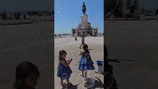 Pra&ccedil;a do Com&eacute;rcio Lisbon