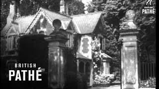Alms Houses And Ely Cathedral (1949)