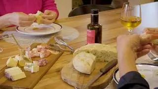 【夫婦の食卓】シェフのやわらか生地｜すじ青のりのフォカッチャ